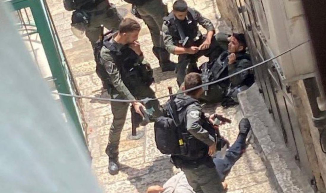 Kudüs’te İsrail polisine saldıran Türk öldürüldü – Birlik Haber Ajansı- Türkiye’nin Haber Ağı
Kudüs’te tarhi şehir merkezinde Herod Kapısı yakınlarında İsrailli