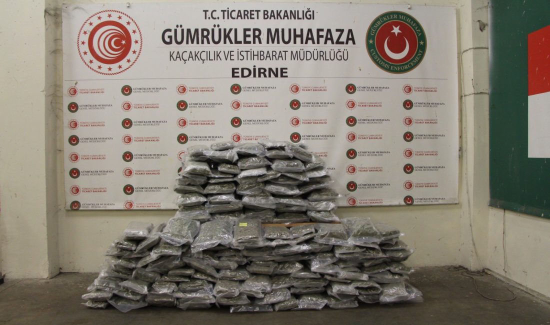 Ticaret Bakanlığı 220 kilogram uyuşturucu ele geçirdi Ticaret Bakanlığı, Edirne Kapıkule Gümrük kapısında 220 kilgoram uyuşturucu ele
