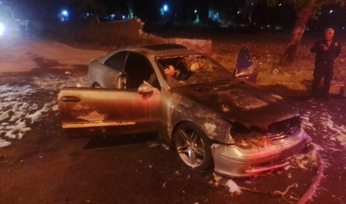 Kahramanmaraş’ta Otomobil Yangını: Araç Kullanılamaz Hale Geldi