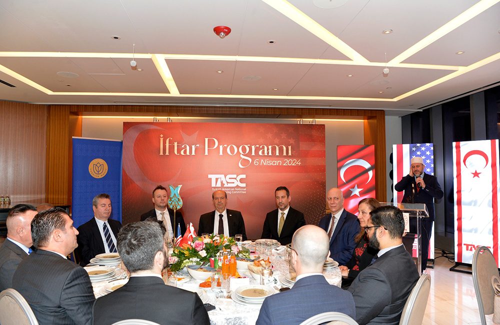 Tatar, Newyork’ta Türkevi’nde düzenlenen iftar yemeğine katıldı Cumhurbaşkanı Ersin Tatar, New York’ta Türk Amerikan Ulusal Yönlendirme Komitesi