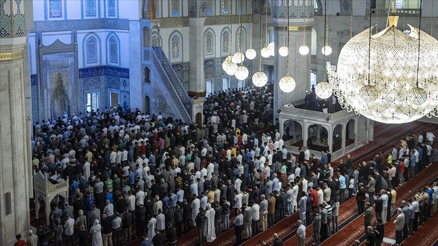 Bayram tatili, kamu çalışanları için toplamda 9 gün sürecek. Bayram
