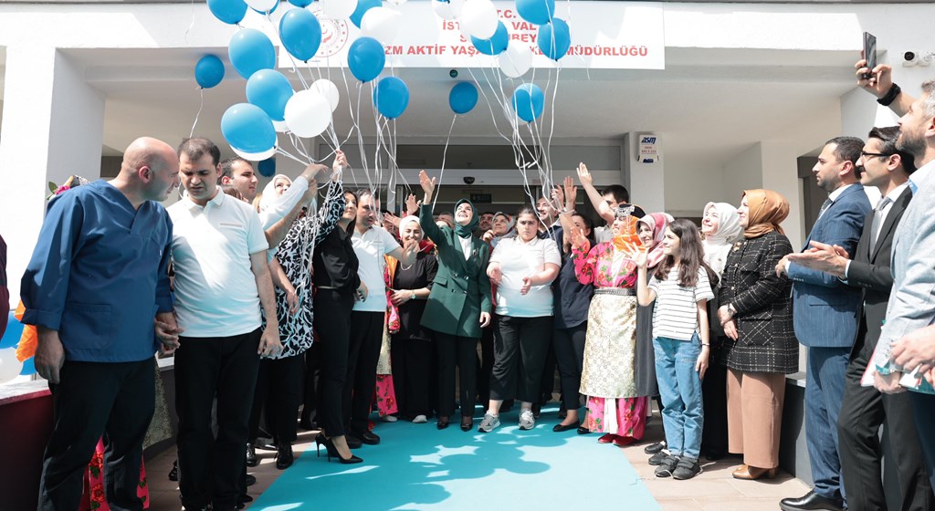 Bakan Göktaş, Sultanbeyli Otizm Aktif Yaşam Merkezi’nin açılış töreninde yaptığı