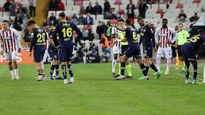 Sivasspor-Fenerbahçe maçının VAR kayıtları yayınlandı İşte Sivasspor-Fenerbahçe maçındaki penaltının VAR