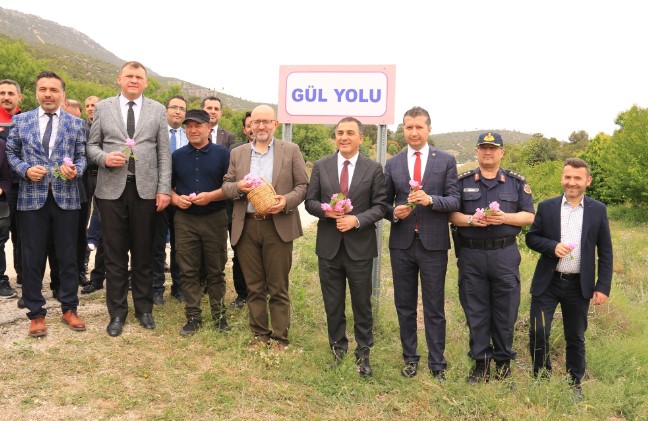 Burdur Gölü ile Salda Gölü arasına ‘Gül’ yolu