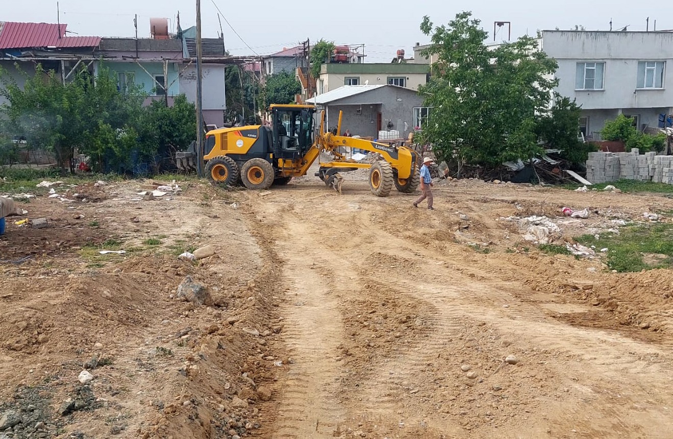 DULKADİROĞLU BELEDİYESİ’NDEN SÜMER MAHALLESİ’NE YENİ YOL AÇMA ÇALIŞMASI