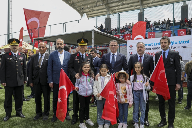 Van’da 19 Mayıs Atatürk’ü Anma, Gençlik ve Spor Bayramı çeşitli