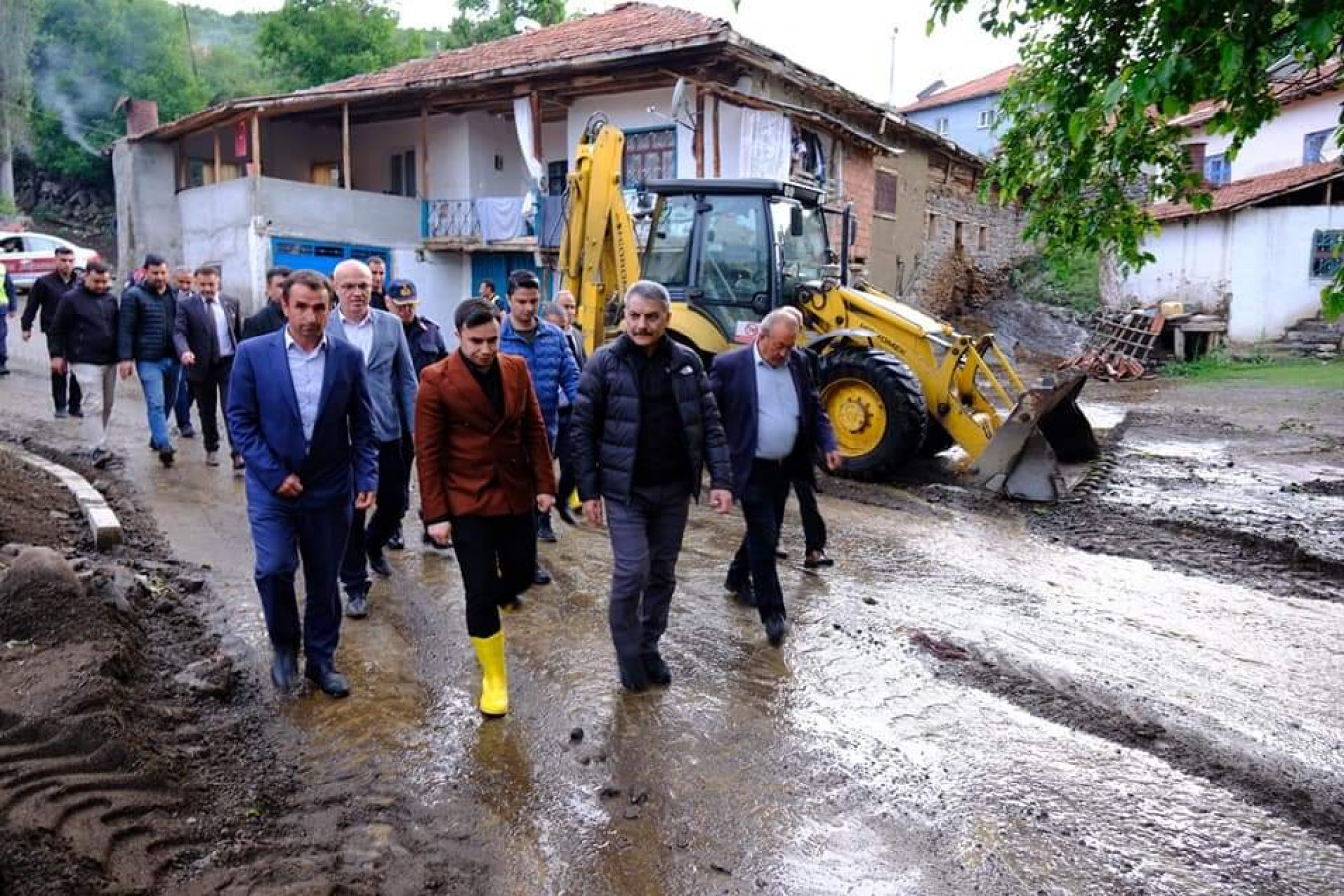 Dereler taştı, tarım arazileri zarar gördü 4 01062024114549 39310 48768