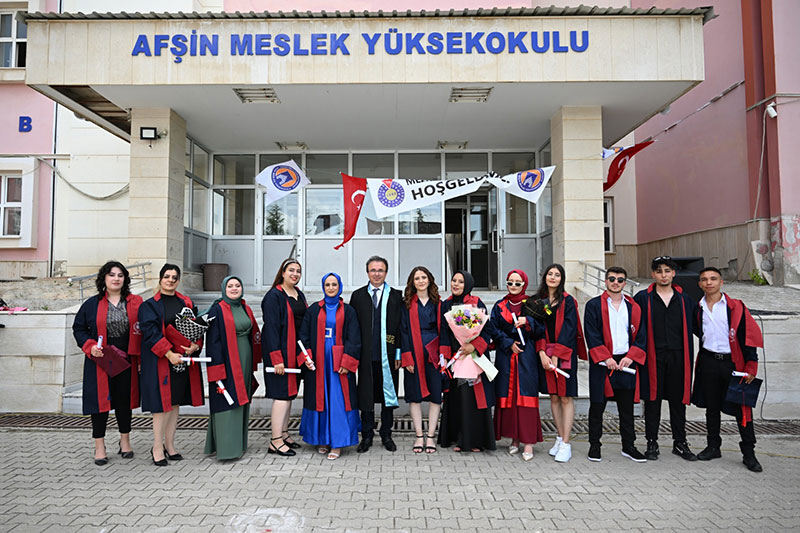 Afşin Meslek Yüksekokulunda Mezuniyet Coşkusu