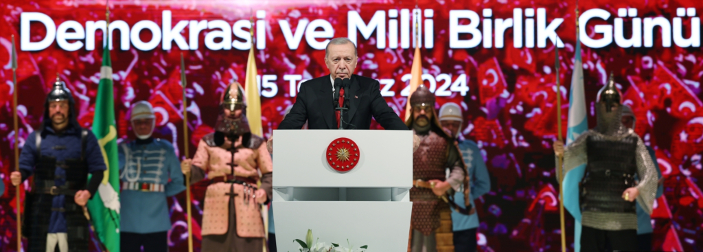 Başlıklar1 Erdoğan: 15 Temmuz, milletimizin küllerinden yeniden doğuşunun hikayesidir1.1 Gençlere