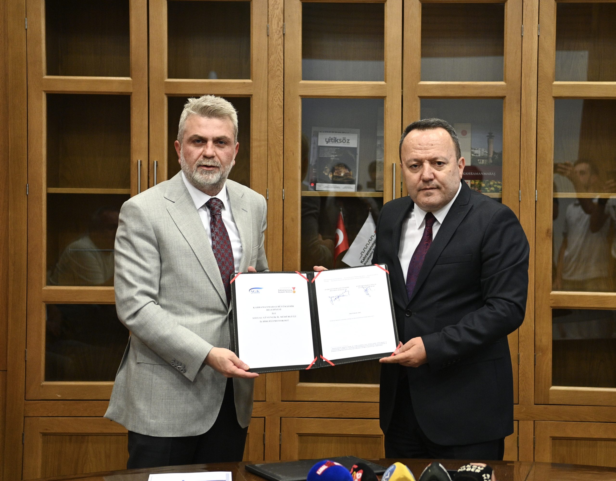 Kahramanmaraş’taki 141 Bin Emekli İçin İmzalar Atıldı 1 Protokol Imza Toreni 1 scaled