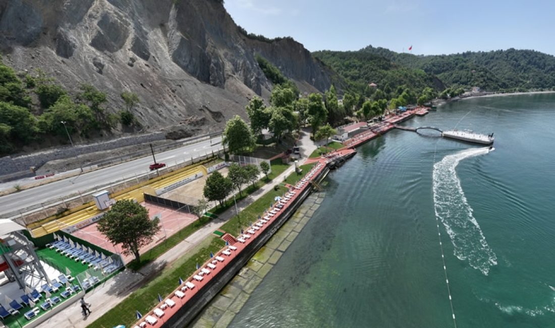 Denize giriş durduruldu
Kdz. Ereğli Belediyesi Sevgi ve Barış Plajlarında yüksek