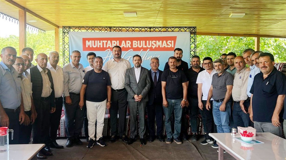 Çağlayancerit ve Türkoğlu’nda Muhtarlarla Toplantı Yapıldı