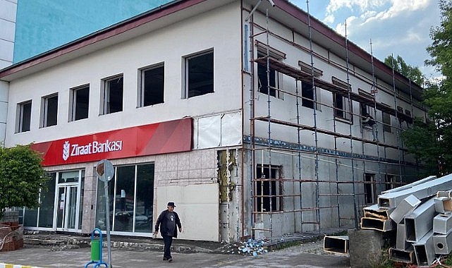 Ziraat Bankası neden yenileniyor? ARDAHAN-BHA Vatandaşlar, binanın zaten sağlam olduğunu