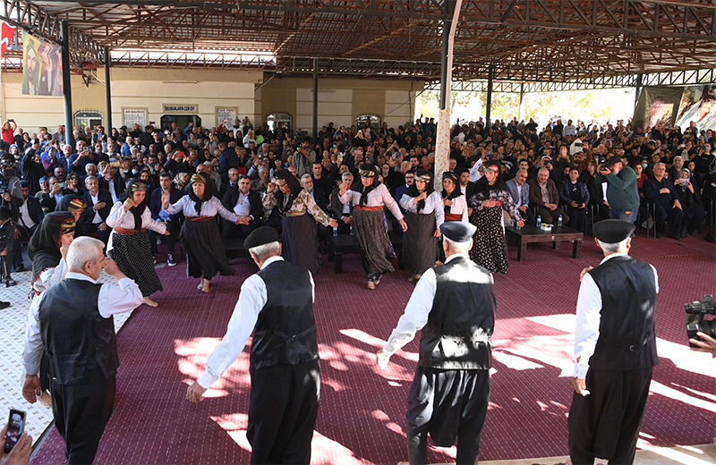 baskan gorgel sevgi ve hosgoru ile bir aradayiz