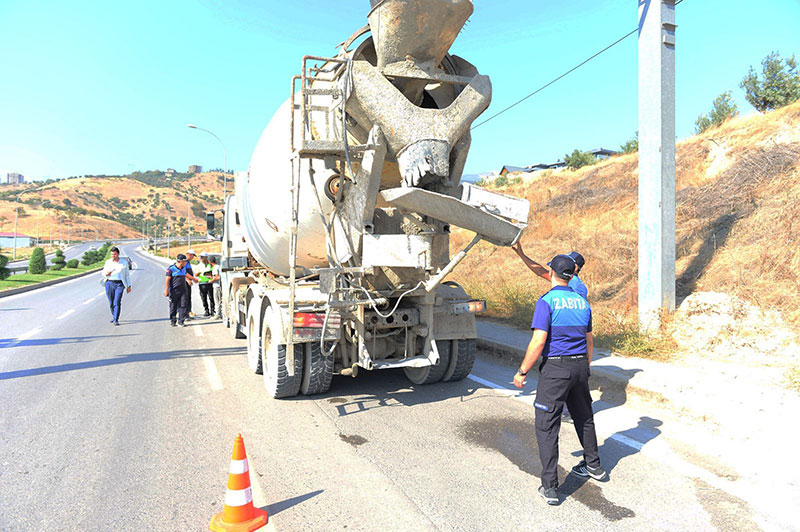 Ağır tonajlı araçların oluşturduğu