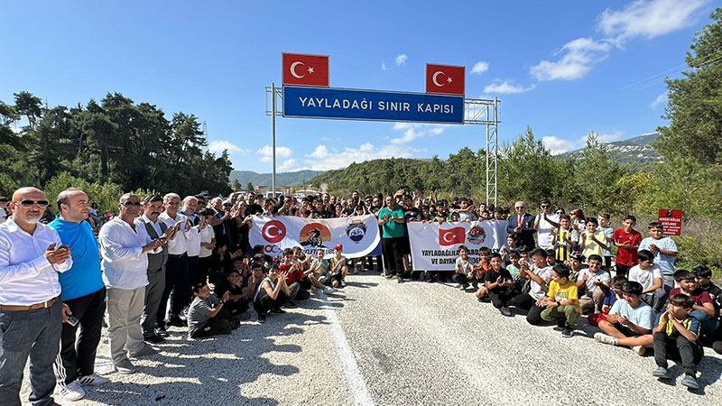 kipas holding bisiklet kulubu ve yeni yayladagililar derneginden deprem bolgeleri icin anlamli etkinlik