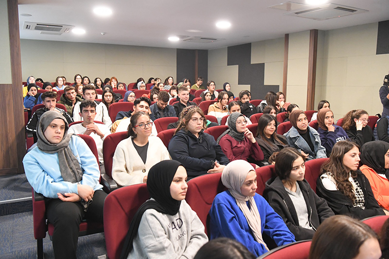 onikisubat belediyesi ogrencileri turkiye dereceleri ile bilinen zekeriya abanozla bulusturdu