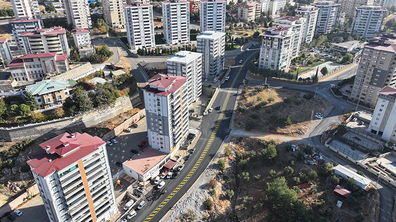 Büyükşehir, Yamaçtepe’nin Ana Arterini Yenileyerek Hizmete Sundu