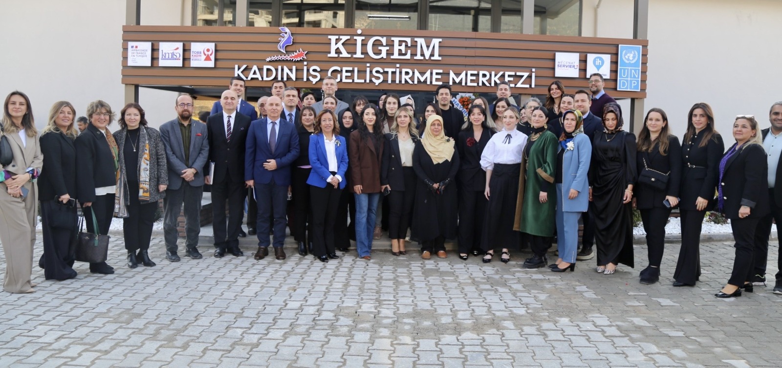 KADIN GİRİŞİMCİLİĞİNİN SEMBOLÜ KİGEM AÇILDI 1 IMG WA