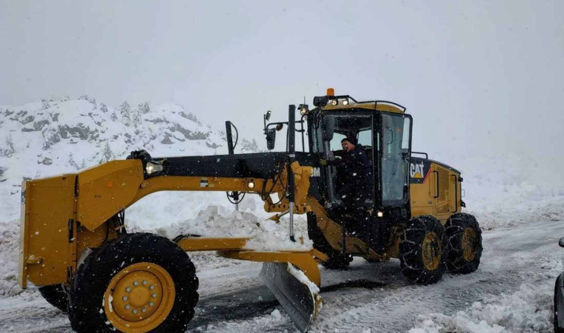 Kahramanmaraş´ta yoğun kar yağışı ve tipi nedeniyle 2 ilçede eğitime