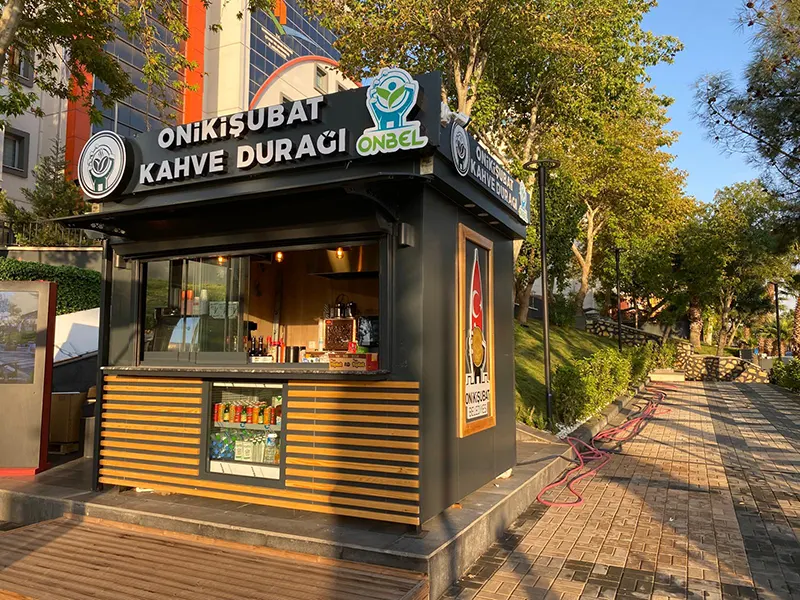 Onikişubat Belediye Başkanı Hanifi Toptaş, Kahve Durağı’nın sosyal yaşamı canlandıran