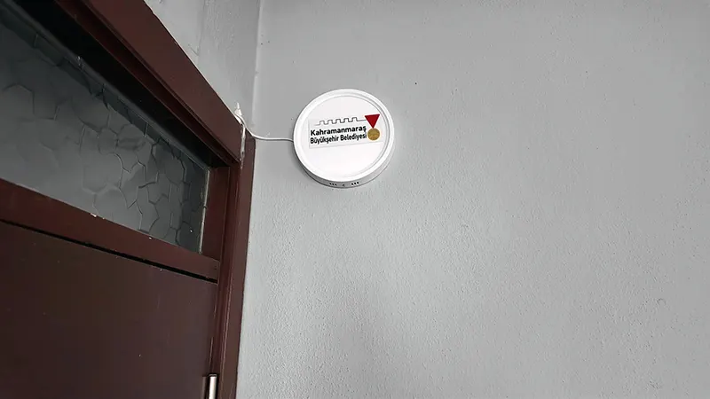 buyuksehirden isitme engelliler icin yenilikci cozum sessiz kapilara isik geldi