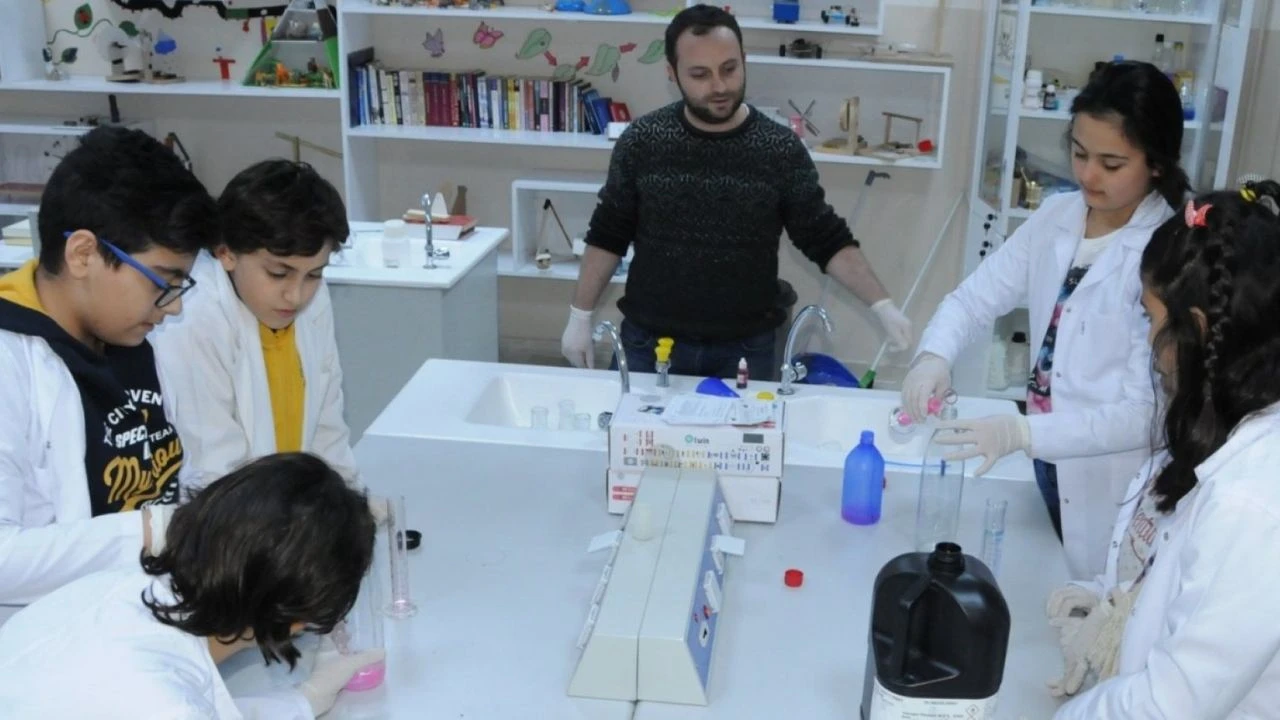 ogretmenlerin ders saatlerine yeni duzenleme