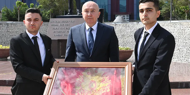 Törende konuşan KSÜ Rektörü Prof. Dr. Alptekin Yasım, 57. Piyade