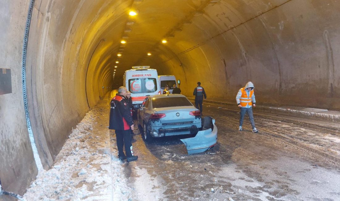 Kahramanmaraş’ta otomobil çekiciye çarptı: 1 ölü Edinilen bilgiye göre; Kahramanmaraş-Kayseri yolu üzerinde Ahmet Hakan Akkoyunlu (22),