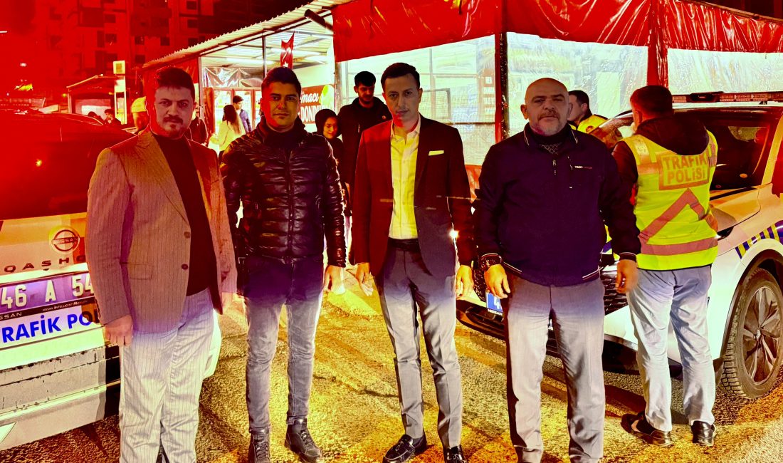 Ziyaretler kapsamında görev başındaki emniyet mensuplarıyla bir araya gelen Başkan