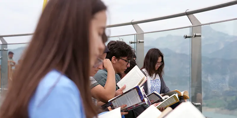 19 Nisan’da kapılarını açan ve o tarihten bu yana edebiyatseverlerin