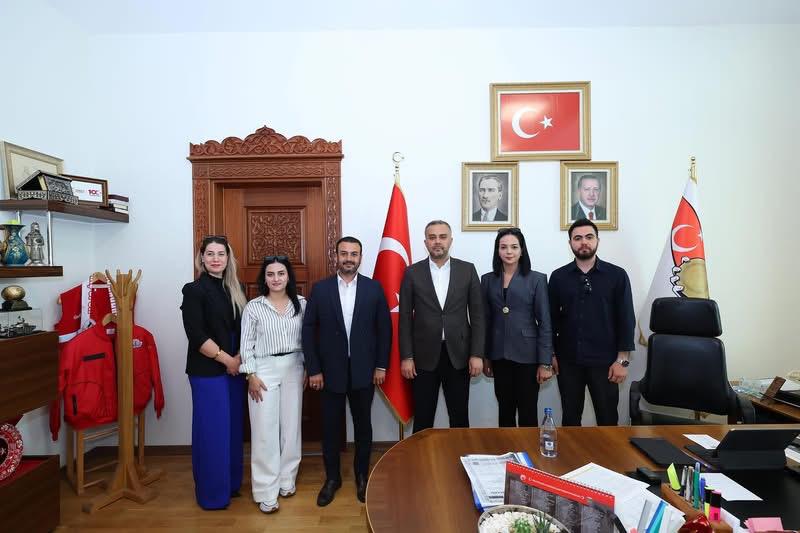 Ziyaret sonrası açıklama yapan Oxford Yabancı Dil Kursu Kurucusu Mecit