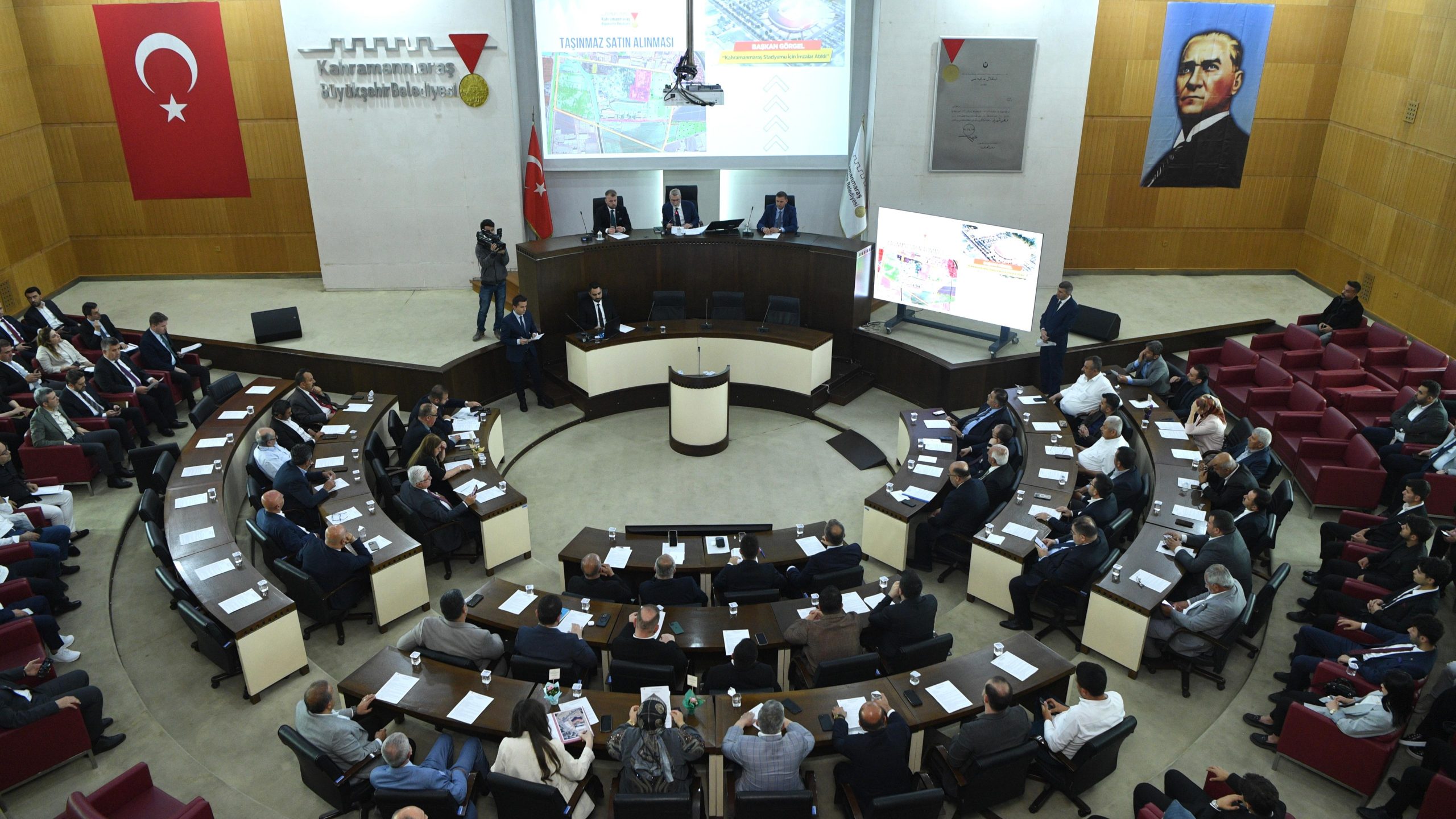 Meclis Toplantisi ()