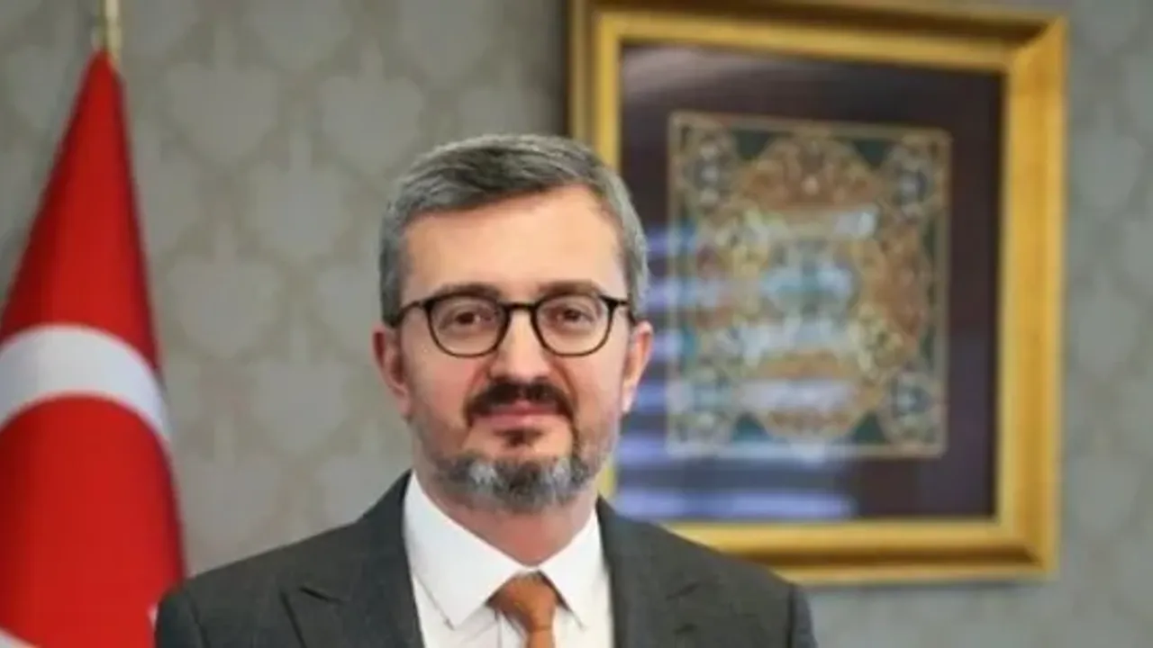 iletisim baskanligina prof dr burhanettin duran atandi