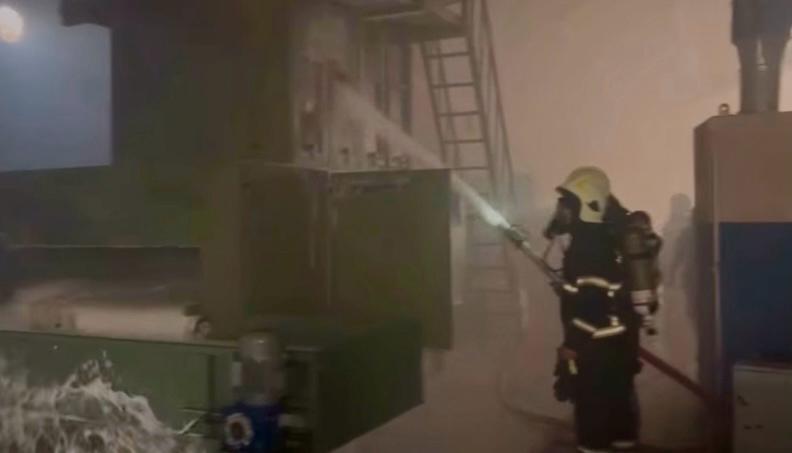 İtfaiye ekiplerinin zamanında müdahalesiyle yangın kısa sürede kontrol altına alındı.