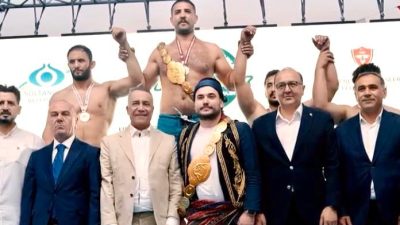 Geleneksel Güreşler Federasyonu Başkan Vekili Şahin Hopur, yaptığı konuşmada ata