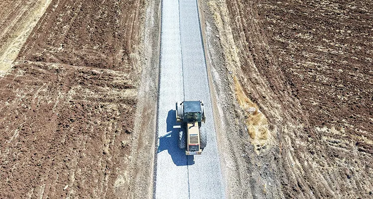 Kahramanmaraş Büyükşehir Belediyesi, şehir genelinde ulaşım altyapısını iyileştirmek ve vatandaşlara