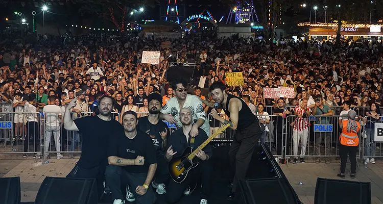 Kahramanmaraş Büyükşehir Belediyesinin düzenlediği Uluslararası Geleneksel Ağustos Fuarı, 16’ncı gününde