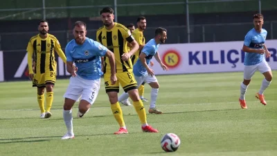 Karşılaşmanın ilk golü 15. dakikada ev sahibi ekipten geldi. Harun