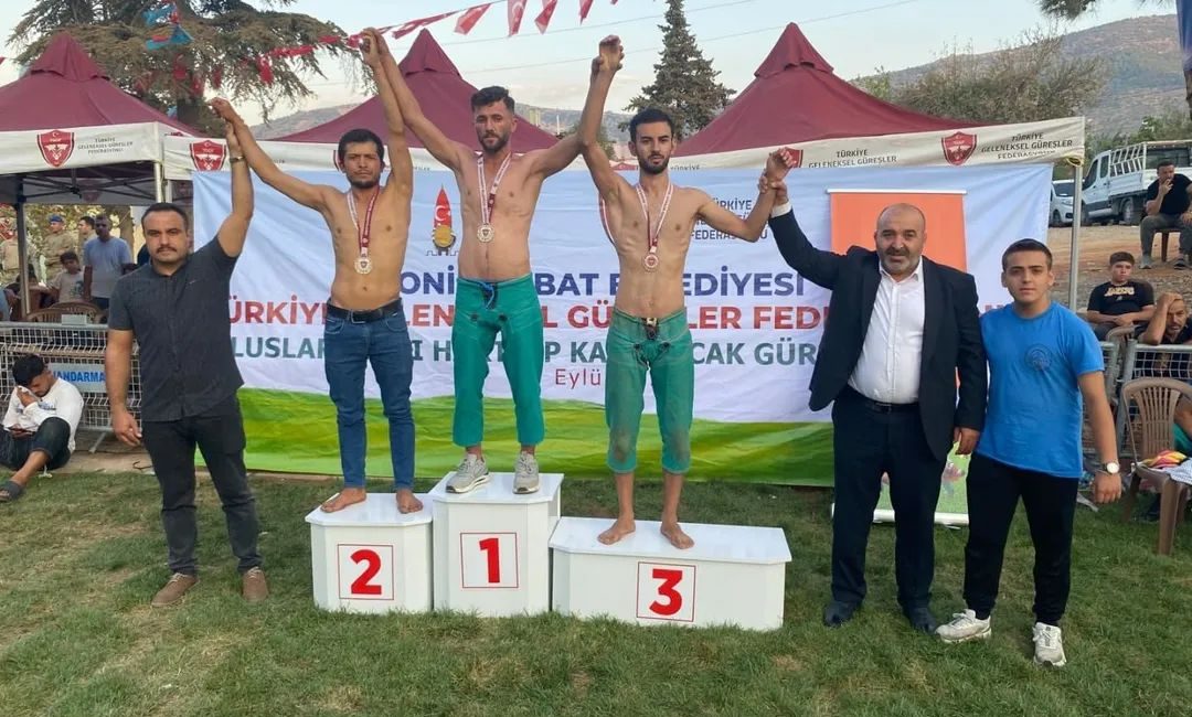 Elde edilen başarılarla ilgili kulüp yönetiminden yapılan açıklamada, “Bu kıymetli