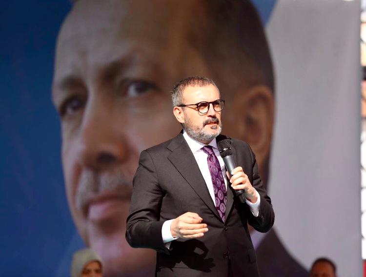 Mahir Ünal: “300 Bininci Konutun Anahtarı Teslim Edildi Ünal, yapılan teslimatın yalnızca bir konut değil; devletin iradesi ve