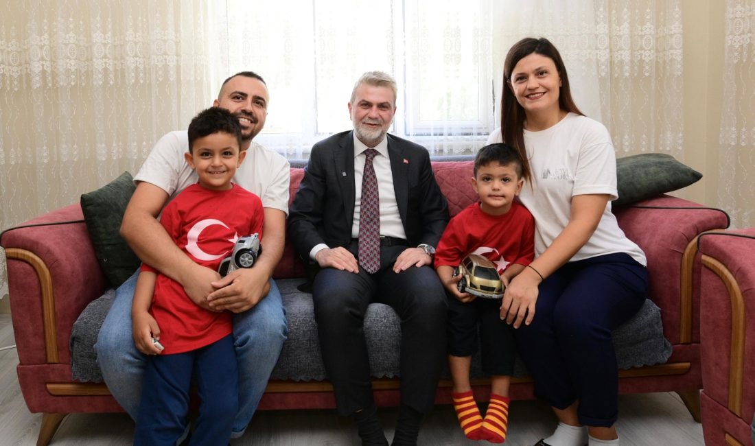Görgel;“İşitme Engellilerimizin Hayatını Kolaylaştıracak Adımlar Atıyoruz” Kahramanmaraş Büyükşehir Belediye Başkanı Fırat Görgel, şehrin farklı noktalarında vatandaşlarla
