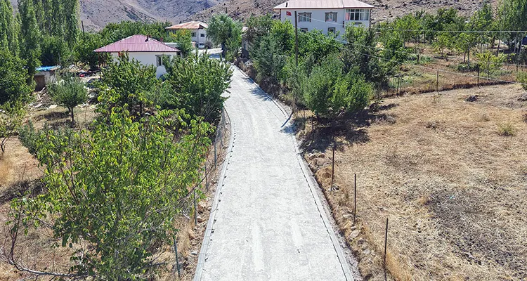Kahramanmaraş Büyükşehir Belediyesi, şehrin dört bir yanında ulaşım ağını güçlendirmek