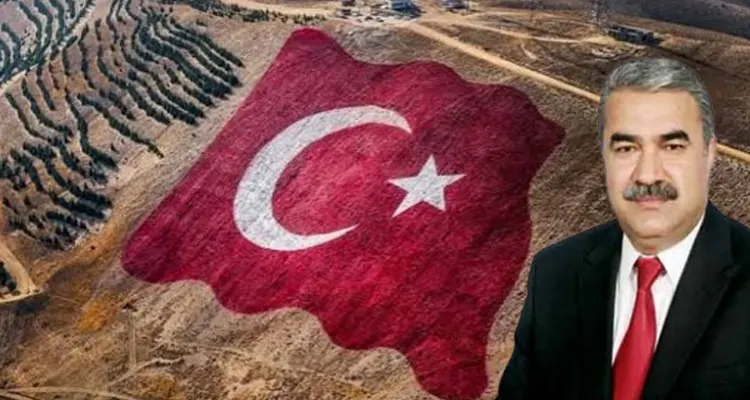 Ahır Dağı’na Dünyanın En Büyük Türk Bayrağı İşlendi Şehitlerimizin kanına doğan ay ve yıldızın temsiliyle hazırlanan dev bayrak,