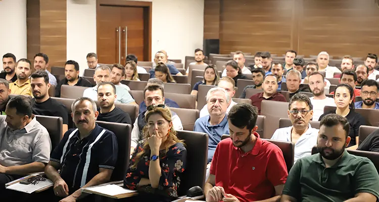 Eğitimler kapsamında personellere, elektrik dağıtım sektöründe karşılaşılabilecek olası iş kazaları