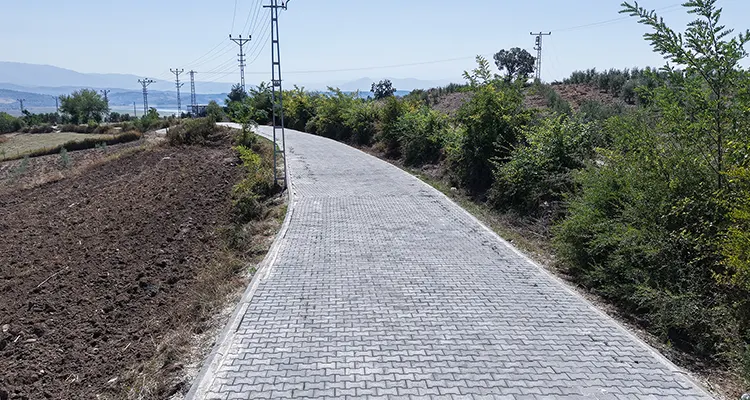 Kahramanmaraş Büyükşehir Belediyesi, Andırın’da vatandaşların ulaşımını daha güvenli ve konforlu