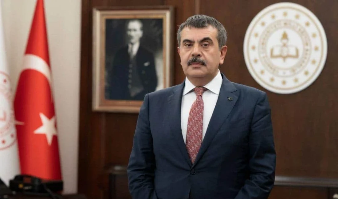 Tekin, bugüne kadar deprem bölgesinde 865 okul ve 13 bin