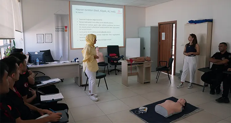 Kahramanmaraş Büyükşehir Belediyesi, çalışanlarının olası acil durumlarda daha bilinçli ve
