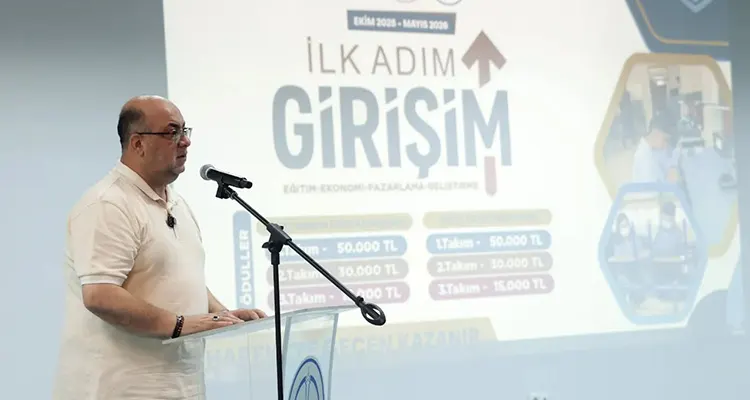 İlk Adım Girişim Projesi Tanıtım Toplantısı Gerçekleştirildi Toplantıda konuşan Dulkadiroğlu Belediye Başkanı Mehmet Akpınar, gençlerin girişimcilik yolculuğuna