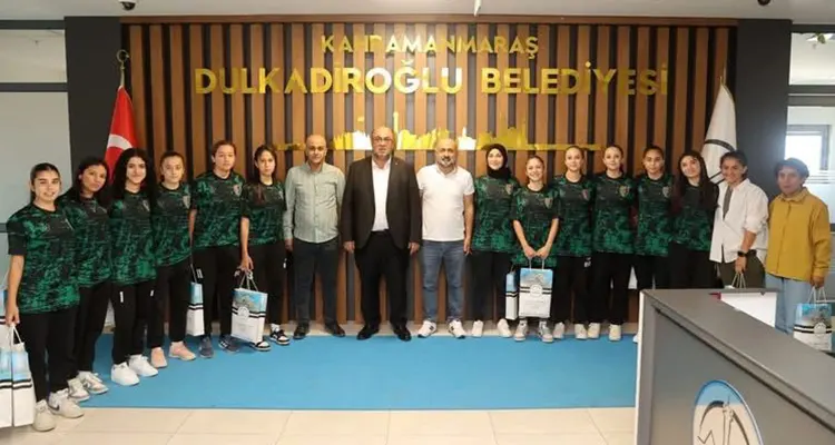 Başkan Akpınar, “Kadınlarımızın spordaki azmini ve başarısını yürekten kutluyor, Kahramanmaraş
